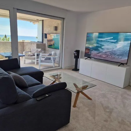 Luxury And Private Jacuzzi 300 Meters From The Benalmadena