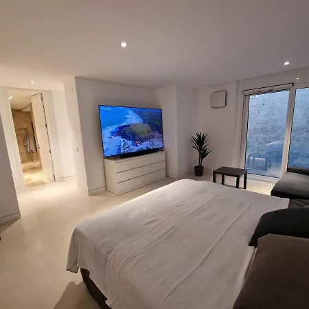 Luxury And Private Jacuzzi 300 Meters From The * Benalmadena