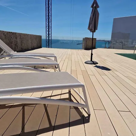 Luxury And Private Jacuzzi 300 Meters From The Apartment