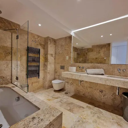 Luxury And Private Jacuzzi 300 Meters From The Apartment *
