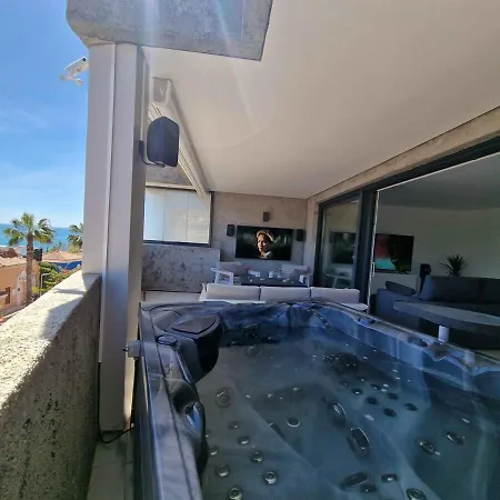 Apartment Luxury And Private Jacuzzi 300 Meters From The Benalmadena